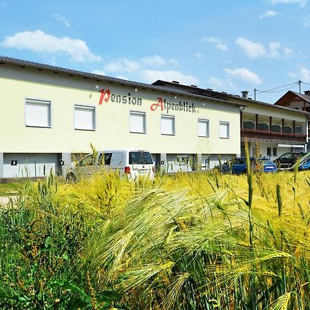 Alpenblick - Modernes Und Grosszuegiges Apartment Villach Extérieur photo