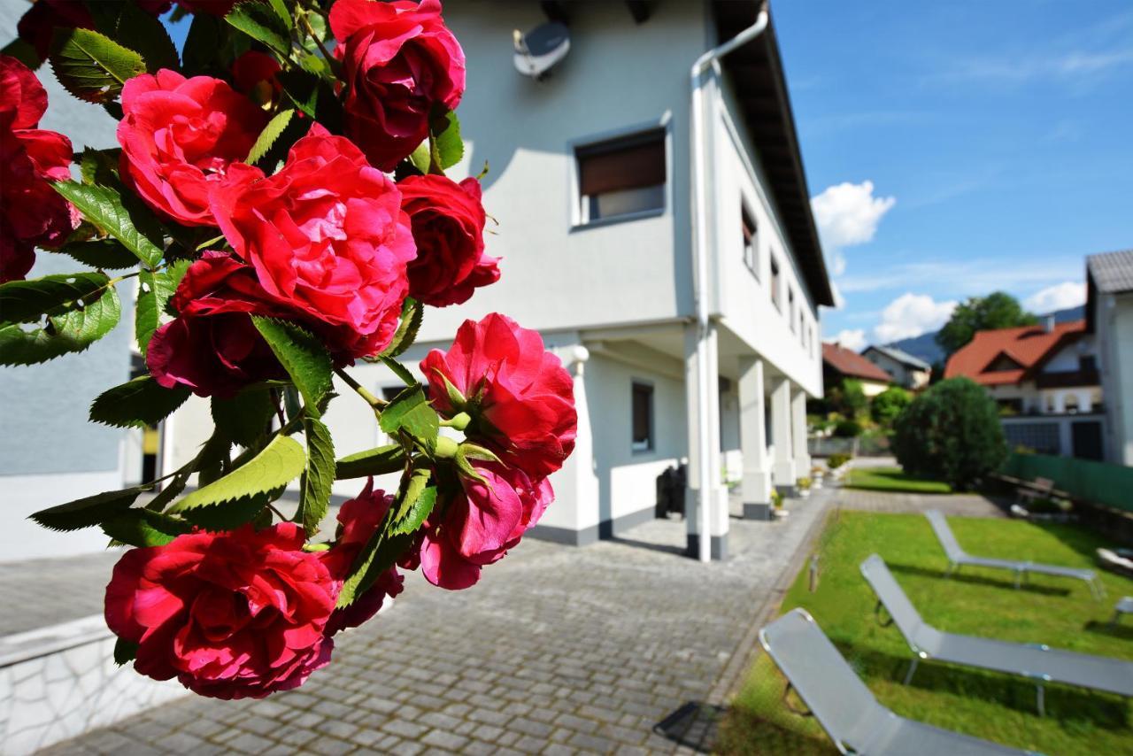 Alpenblick - Modernes Und Grosszuegiges Apartment Villach Extérieur photo