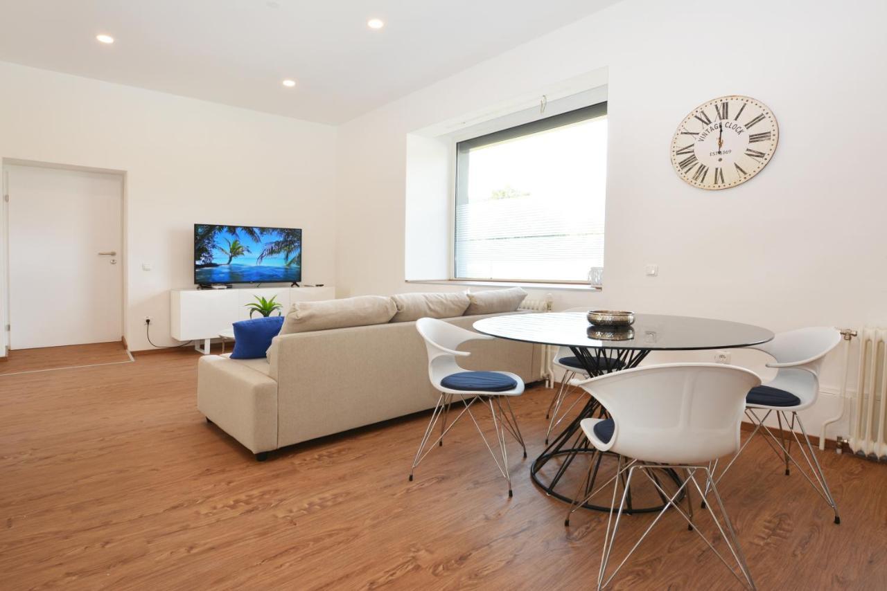 Alpenblick - Modernes Und Grosszuegiges Apartment Villach Extérieur photo